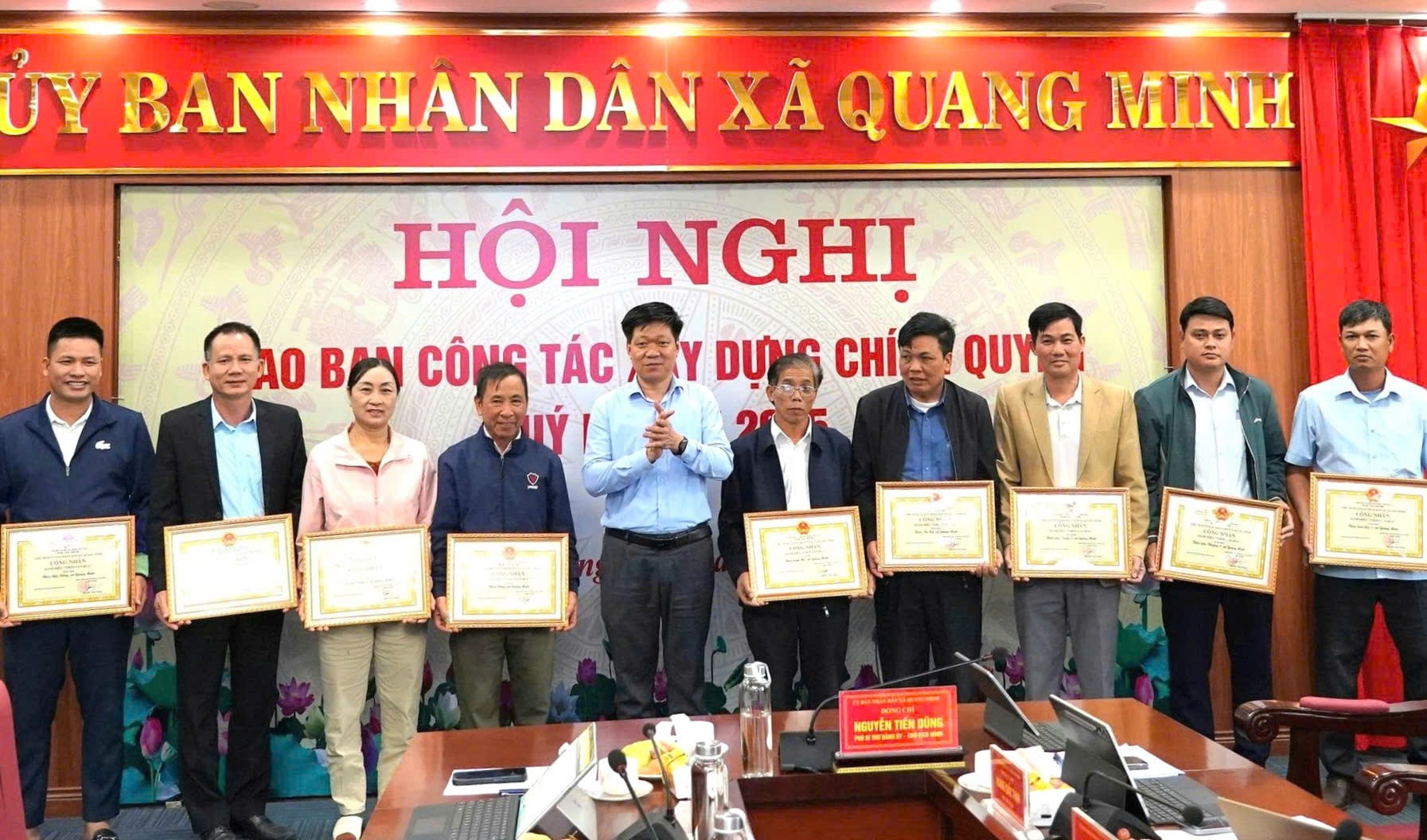 UBND xã Quang Minh khen thưởng các tập thể, cá nhân xuất sắc năm 2025- Ảnh 3.