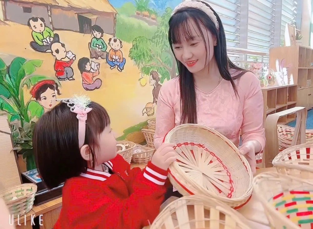 Cô gái muốn kể câu chuyện đẹp về làng nghề mây tre đan Nam Phù- Ảnh 1.