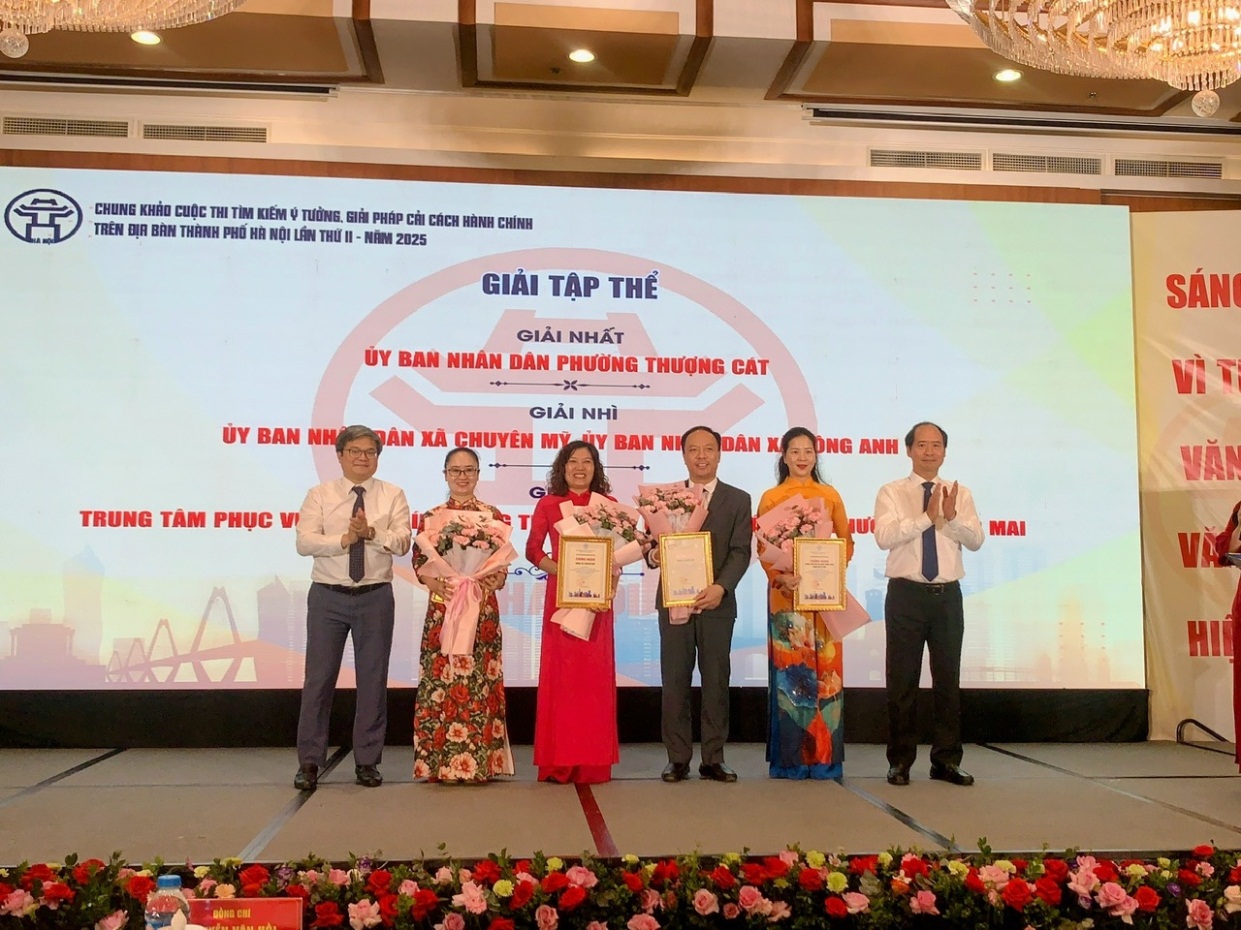 C:\Users\Administrator\Desktop\New folder\d360e25a7b62f43cad73.jpg