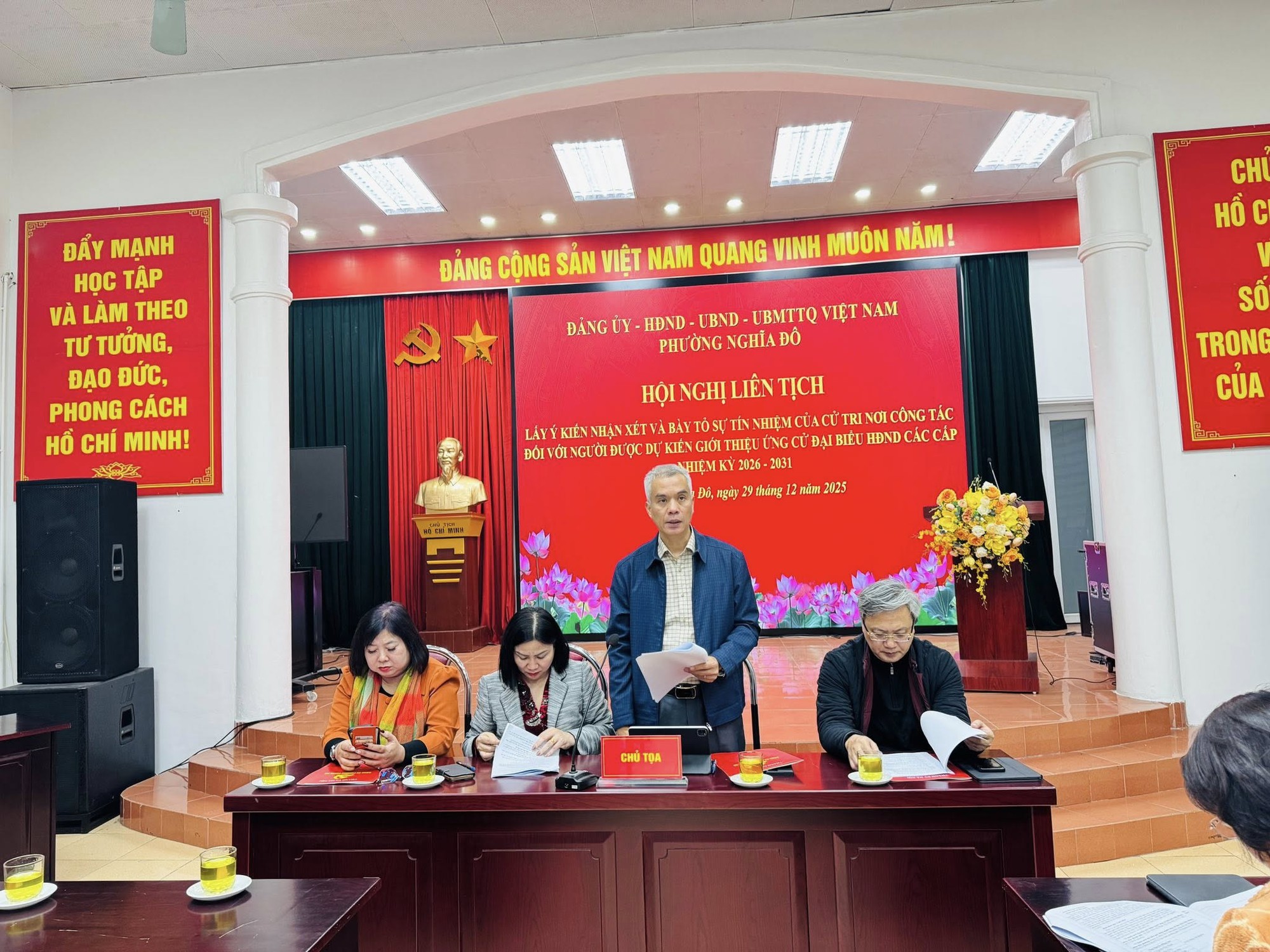 Hội nghị lấy ý kiến nhận xét và bày tỏ sự tín nhiệm của cử tri nơi công tác đối với người được dự kiến giới thiệu ứng cử đại biểu HĐND các cấp, nhiệm kỳ 2026-2031- Ảnh 5.