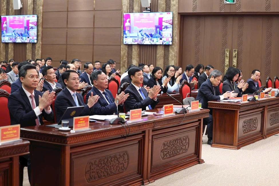 12 nhiệm vụ trọng tâm, định hướng lớn trong năm 2026 của Thủ đô- Ảnh 2.