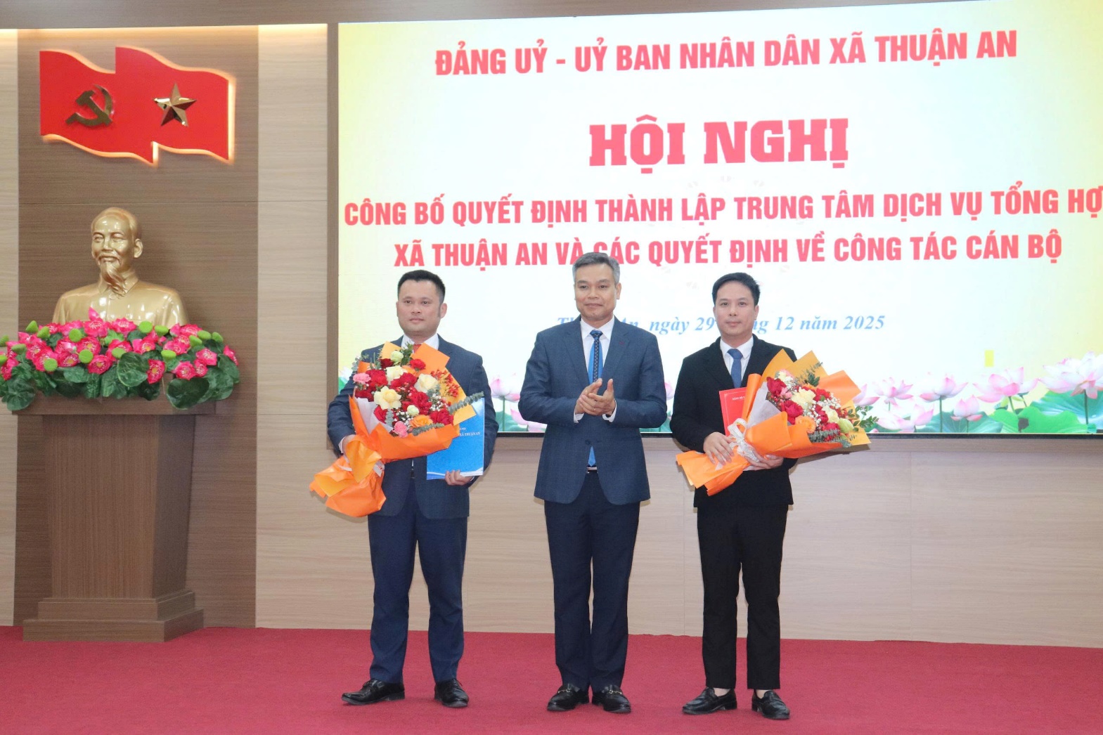 Hội nghị công bố Quyết định thành lập Trung tâm Dịch vụ tổng hợp xã Thuận An và các quyết định về công tác cán bộ- Ảnh 3.