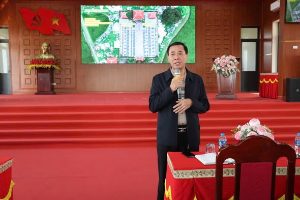 Ủy ban nhân dân xã Bất Bạt tổ chức hội nghị lấy ý kiến về chỉnh trang, quy hoạch Nghĩa trang liệt sĩ Tòng Bạt- Ảnh 4.