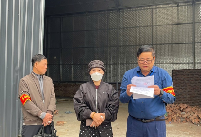 Cưỡng chế các trường hợp vi phạm đất đai tại xã Hoài Đức- Ảnh 1.