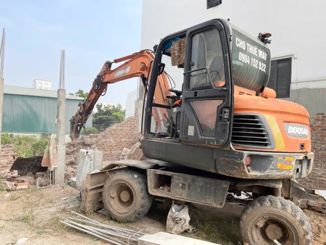 Cưỡng chế các trường hợp vi phạm đất đai tại xã Hoài Đức- Ảnh 5.