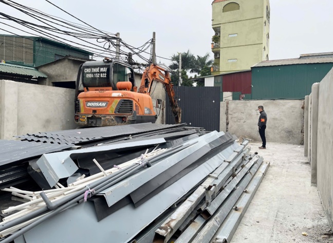 Cưỡng chế các trường hợp vi phạm đất đai tại xã Hoài Đức- Ảnh 7.