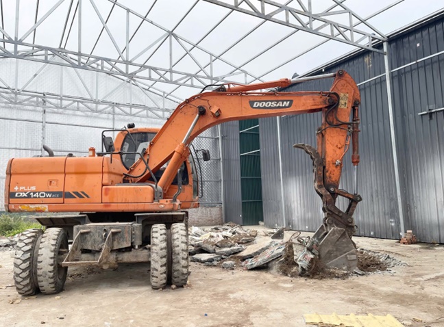 Cưỡng chế các trường hợp vi phạm đất đai tại xã Hoài Đức- Ảnh 8.