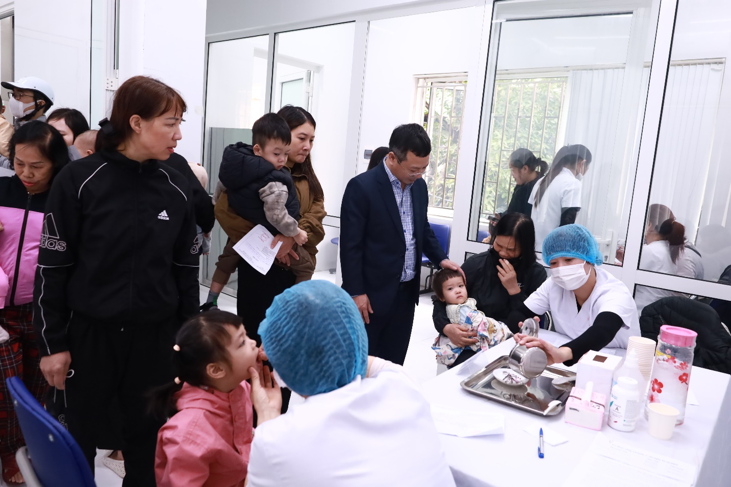 Khương Đình: Triển khai chiến dịch uống vitamin A đợt 2 năm 2025- Ảnh 1.