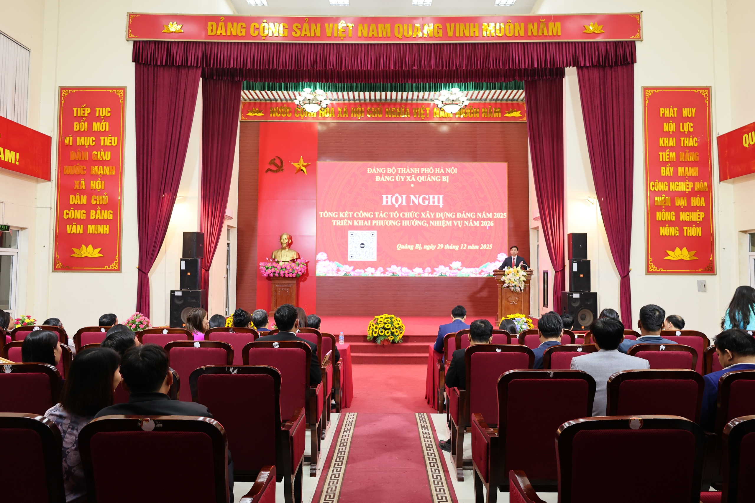 Xã Quảng Bị: 2 cá nhân được tặng Kỷ niệm chương Vì sự nghiệp công tác tổ chức xây dựng Đảng của Ban tổ chức Trung ương- Ảnh 1.