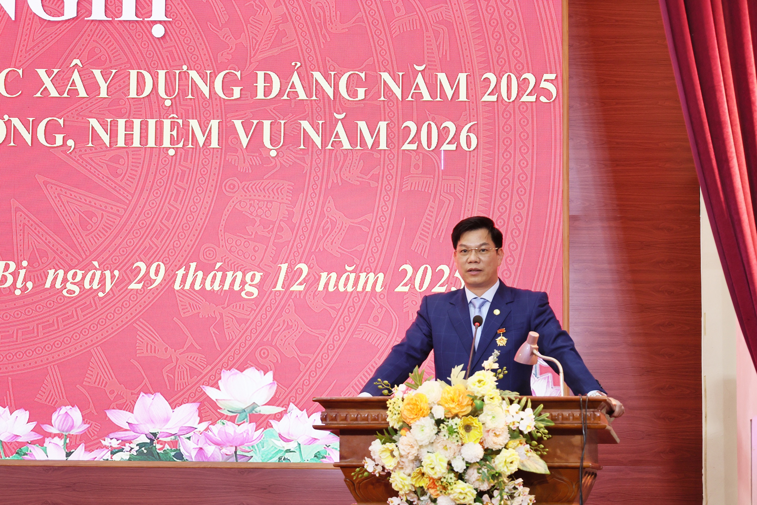 Xã Quảng Bị: 2 cá nhân được tặng Kỷ niệm chương Vì sự nghiệp công tác tổ chức xây dựng Đảng của Ban tổ chức Trung ương- Ảnh 2.