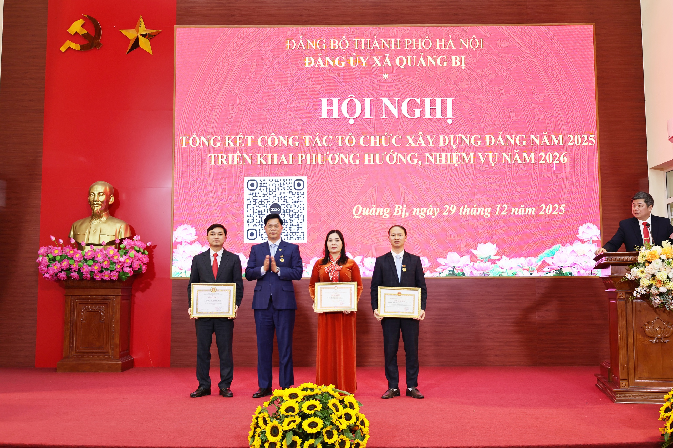 Xã Quảng Bị: 2 cá nhân được tặng Kỷ niệm chương Vì sự nghiệp công tác tổ chức xây dựng Đảng của Ban tổ chức Trung ương- Ảnh 4.