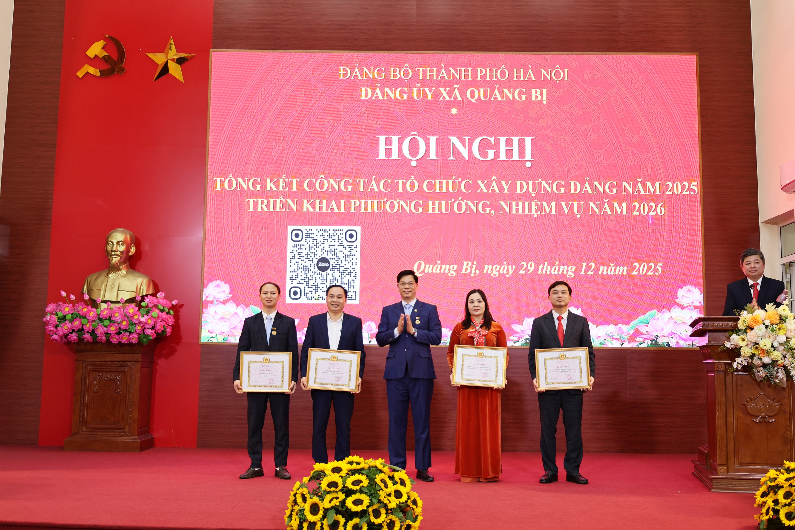 Xã Quảng Bị: 2 cá nhân được tặng Kỷ niệm chương Vì sự nghiệp công tác tổ chức xây dựng Đảng của Ban tổ chức Trung ương- Ảnh 5.