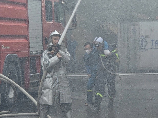 Tuyên truyền, tập huấn nghiệp vụ phòng cháy và thực tập phương án CC&CNCH tại Trung tâm Logistic Gia Lâm – Công ty TNHH dịch vụ kho vận ALS, địa chỉ số: 200/8 Nguyễn Sơn, Bồ Đề, Hà Nội.- Ảnh 4.