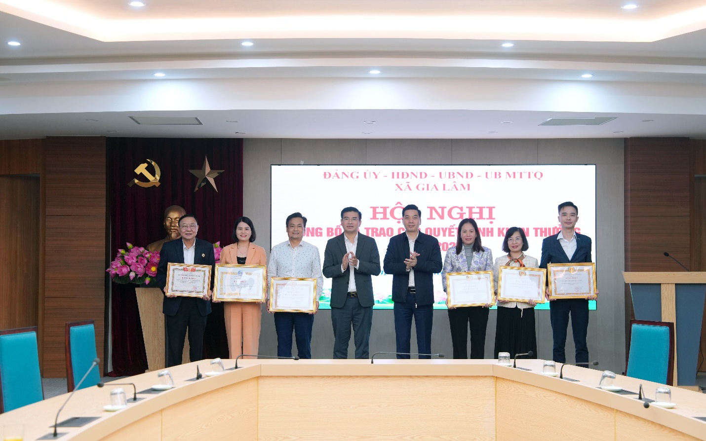 Hội nghị tổng kết công tác năm 2025 của thành phố: Gia Lâm có 7 tập thể, 4 cá nhân được nhận bằng khen