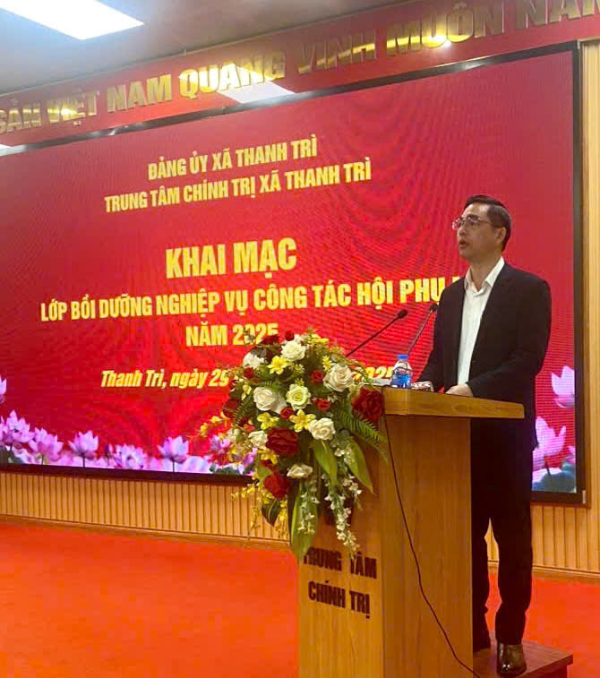 Khai giảng lớp Bồi dưỡng nghiệp vụ công tác Hội Liên hiệp Phụ nữ năm 2025 tại Trung tâm Chính trị xã Thanh Trì- Ảnh 1.