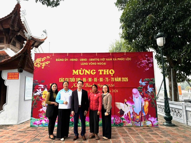 Phó Chủ tịch Thường trực UBND xã Đinh Xuân Hanh kiểm tra công tác chuẩn bị Lễ mừng thọ người cao tuổi năm 2026 tại các nhà văn hóa thôn- Ảnh 5.