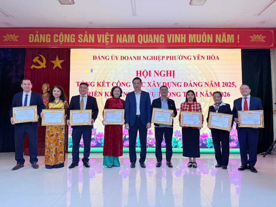 Đảng ủy Doanh nghiệp phường Yên Hòa đã tổ chức Hội nghị tổng kết công tác xây dựng Đảng, triển khai nhiệm vụ trọng tâm năm 2026.- Ảnh 3.