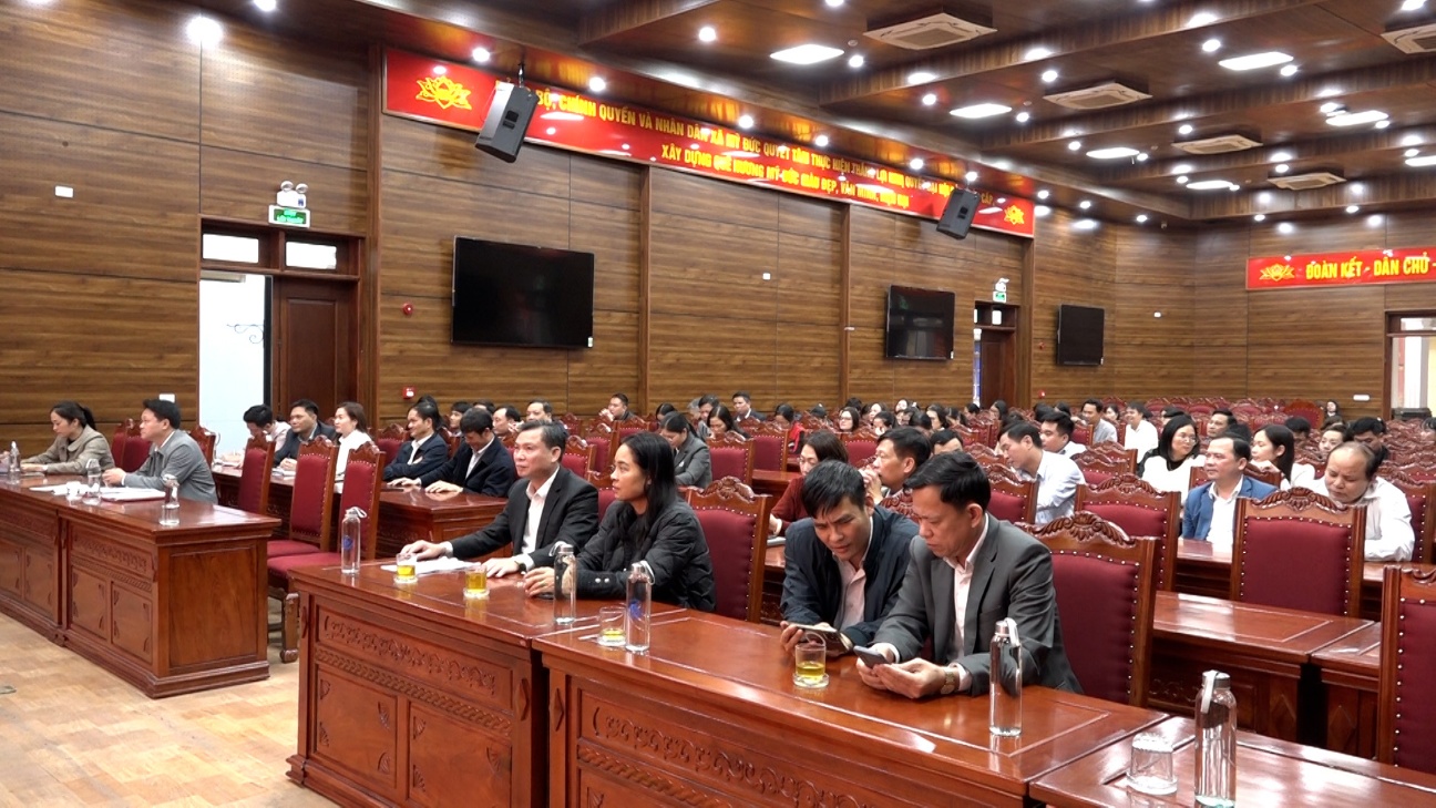 C:\Users\NOVATECHPC\Desktop\BKAVQ 2026\LAY Y KIEN CU TRI NOI CONG TAC\Sequence 01.00_01_20_00.Still008.jpg