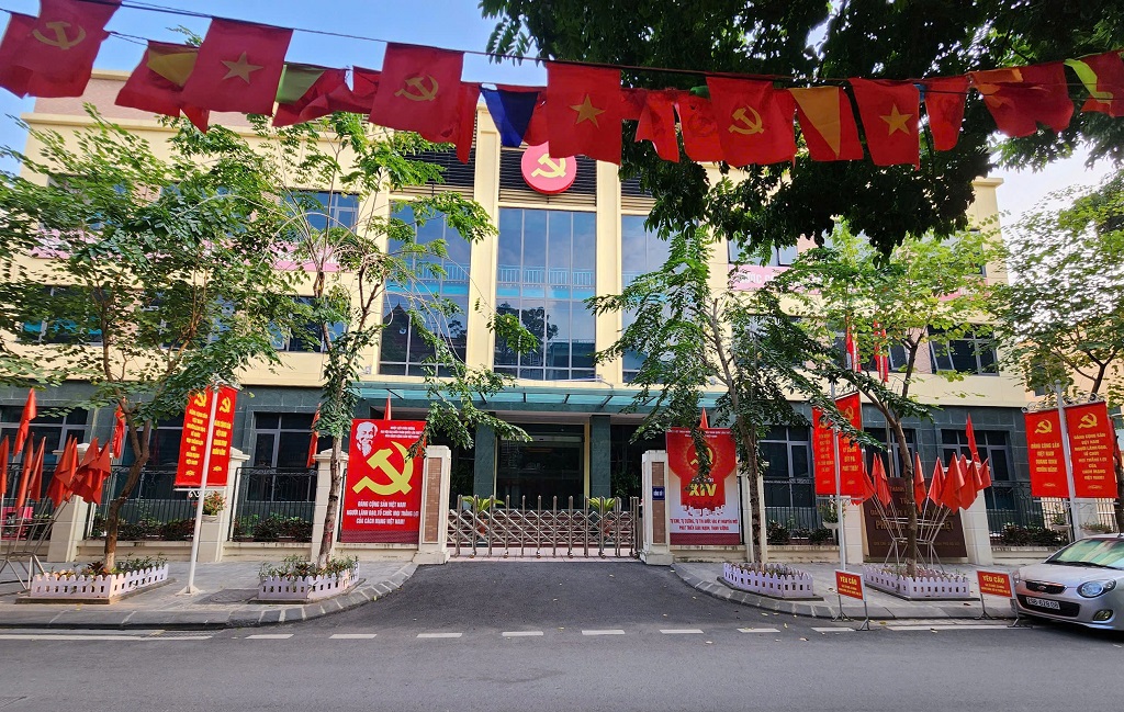 Phường Phương Liệt rực rỡ cờ hoa Chào đón năm mới 2026 và Đại hội Đảng toàn quốc lần thứ XIV- Ảnh 1.