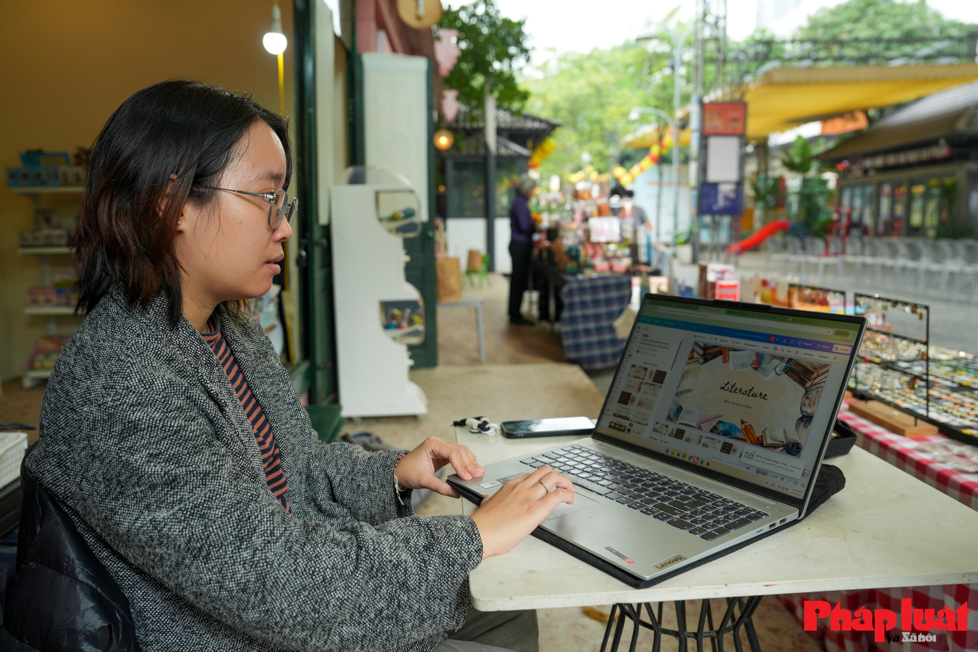 Người dân, du khách hào hứng sử dụng tiện ích wifi miễn phí tại phường Cửa Nam- Ảnh 11.