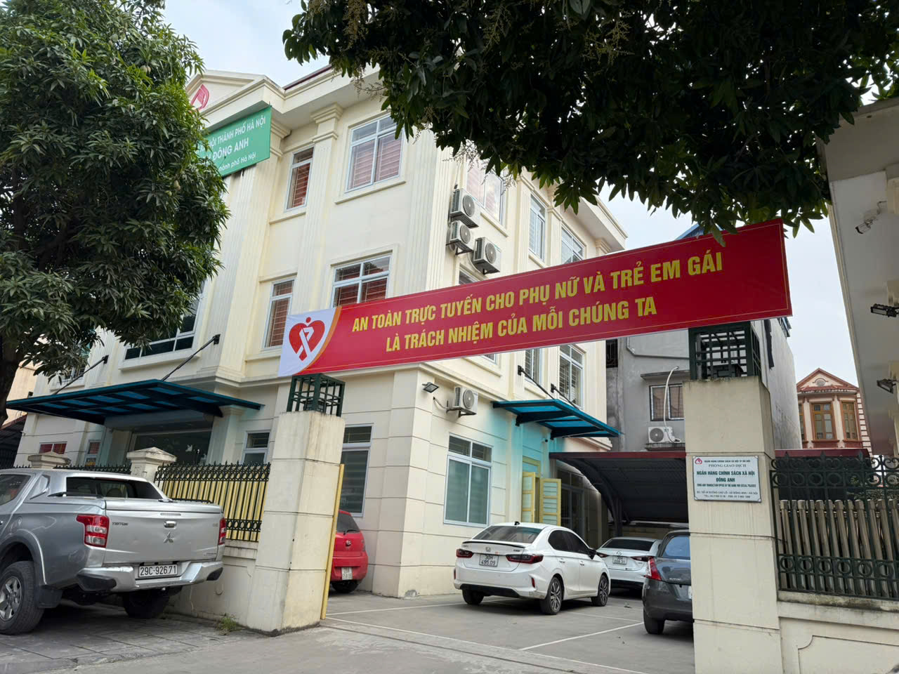 PHÒNG GIAO DỊCH NHCSXH ĐÔNG ANH TỔ CHỨC SINH HOẠT CHUYÊN ĐỀ HƯỞNG ỨNG THÁNG HÀNH ĐỘNG VÌ BÌNH ĐẲNG GIỚI VÀ PHÒNG NGỪA ỨNG PHÓ VỚI BẠO LỰC TRÊN CƠ SỞ GIỚI NĂM 2025- Ảnh 1.