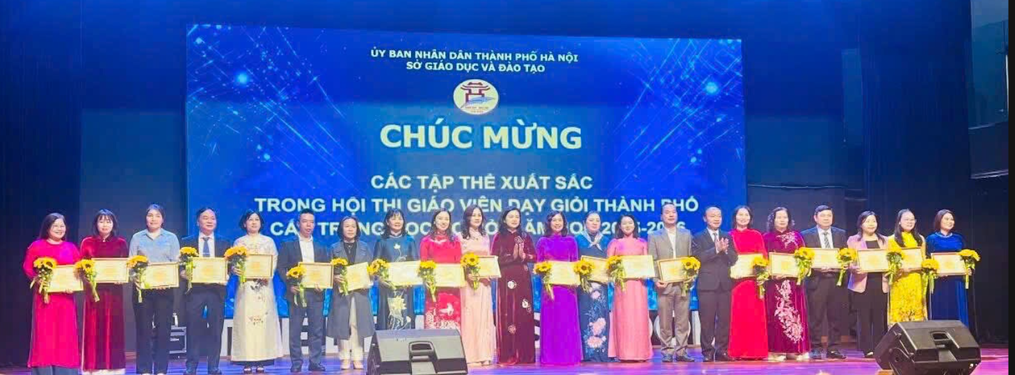 VINH DANH GIÁO VIÊN TRƯỜNG THCS DỊCH VỌNG ĐẠT GIẢI NHẤT MÔN TIẾNG ANH TRONG HỘI THI GIÁO VIÊN DẠY GIỎI THÀNH PHỐ CẤP THCS NĂM HỌC 2025 - 2026- Ảnh 3.