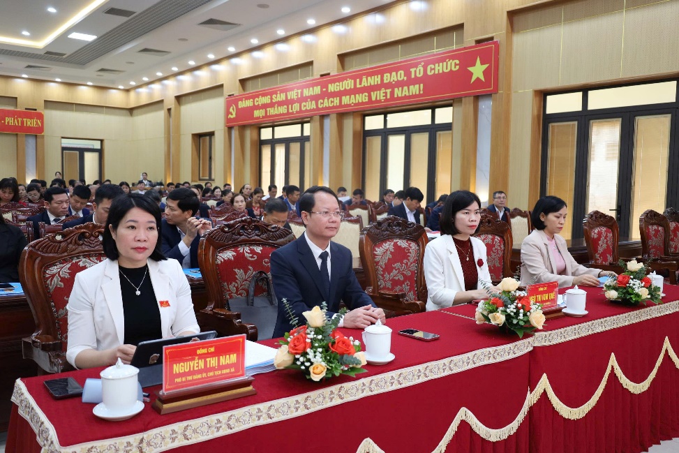 Quảng Oai thông qua nhiều nghị quyết quan trọng tại Kỳ họp thứ Ba HĐND xã khóa I, nhiệm kỳ 2021 – 2026- Ảnh 1.