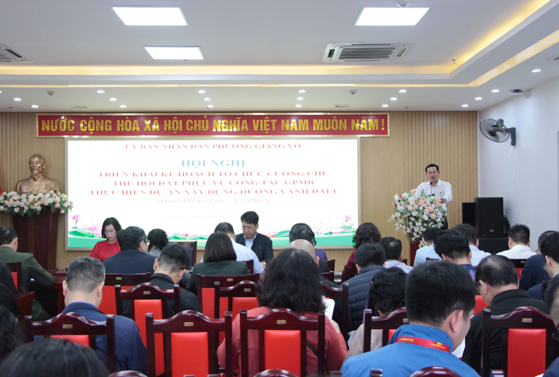 Phường Giảng Võ: triển khai kế hoạch cưỡng chế giải phóng mặt bằng đường Vành đai 1- Ảnh 1.