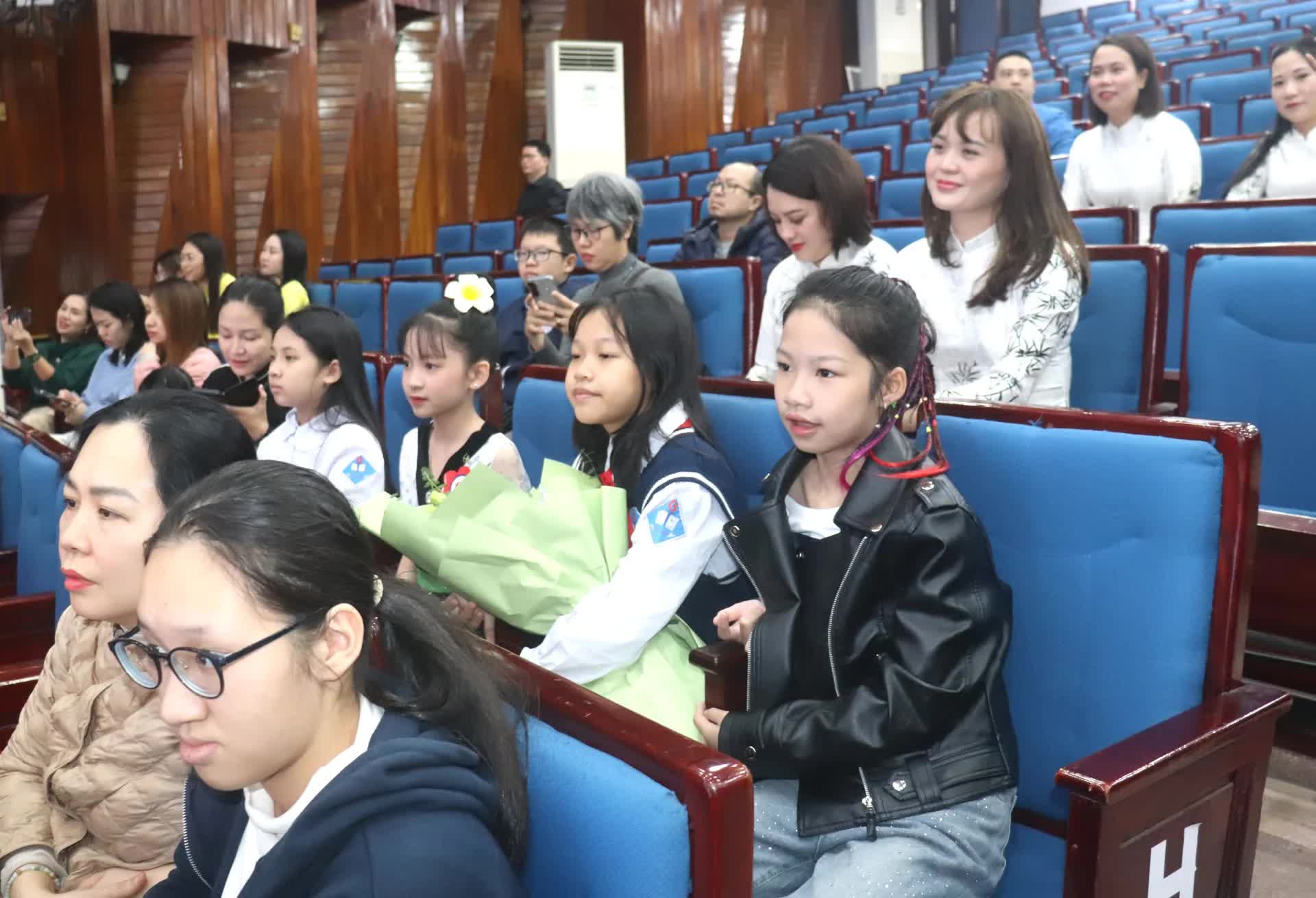 Liên hoan "Tài năng nhạc cụ học sinh phổ thông phường Hai Bà Trưng": lan tỏa giá trị tốt đẹp của âm nhạc đến cộng đồng- Ảnh 2.