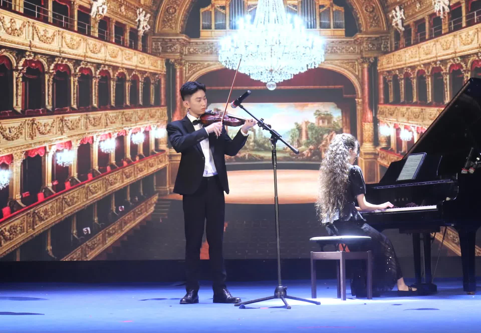 Liên hoan "Tài năng nhạc cụ học sinh phổ thông phường Hai Bà Trưng": lan tỏa giá trị tốt đẹp của âm nhạc đến cộng đồng- Ảnh 14.