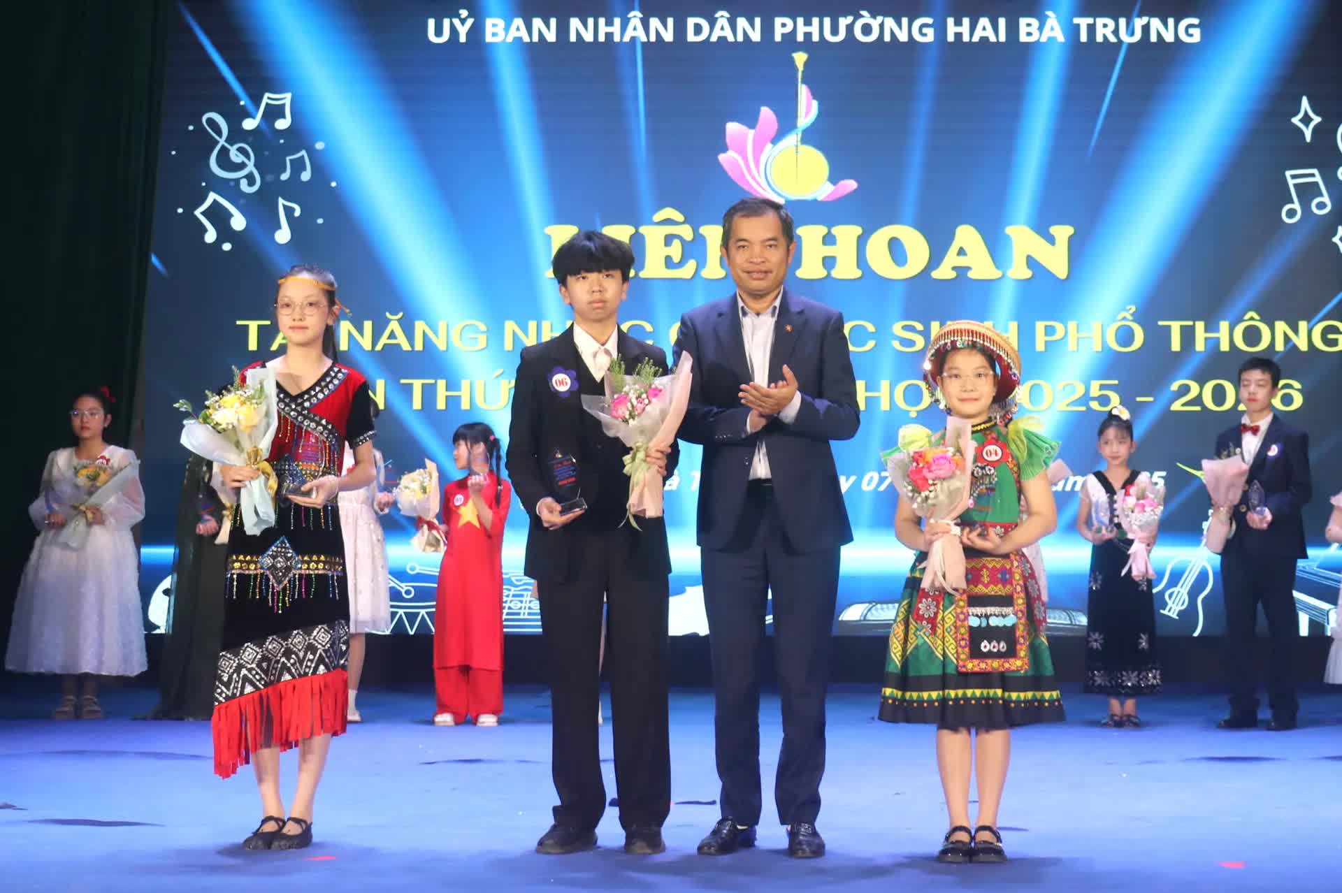 Liên hoan "Tài năng nhạc cụ học sinh phổ thông phường Hai Bà Trưng": lan tỏa giá trị tốt đẹp của âm nhạc đến cộng đồng- Ảnh 8.