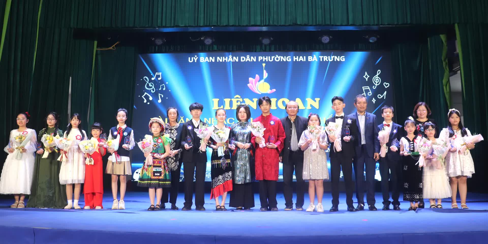 Liên hoan "Tài năng nhạc cụ học sinh phổ thông phường Hai Bà Trưng": lan tỏa giá trị tốt đẹp của âm nhạc đến cộng đồng- Ảnh 11.