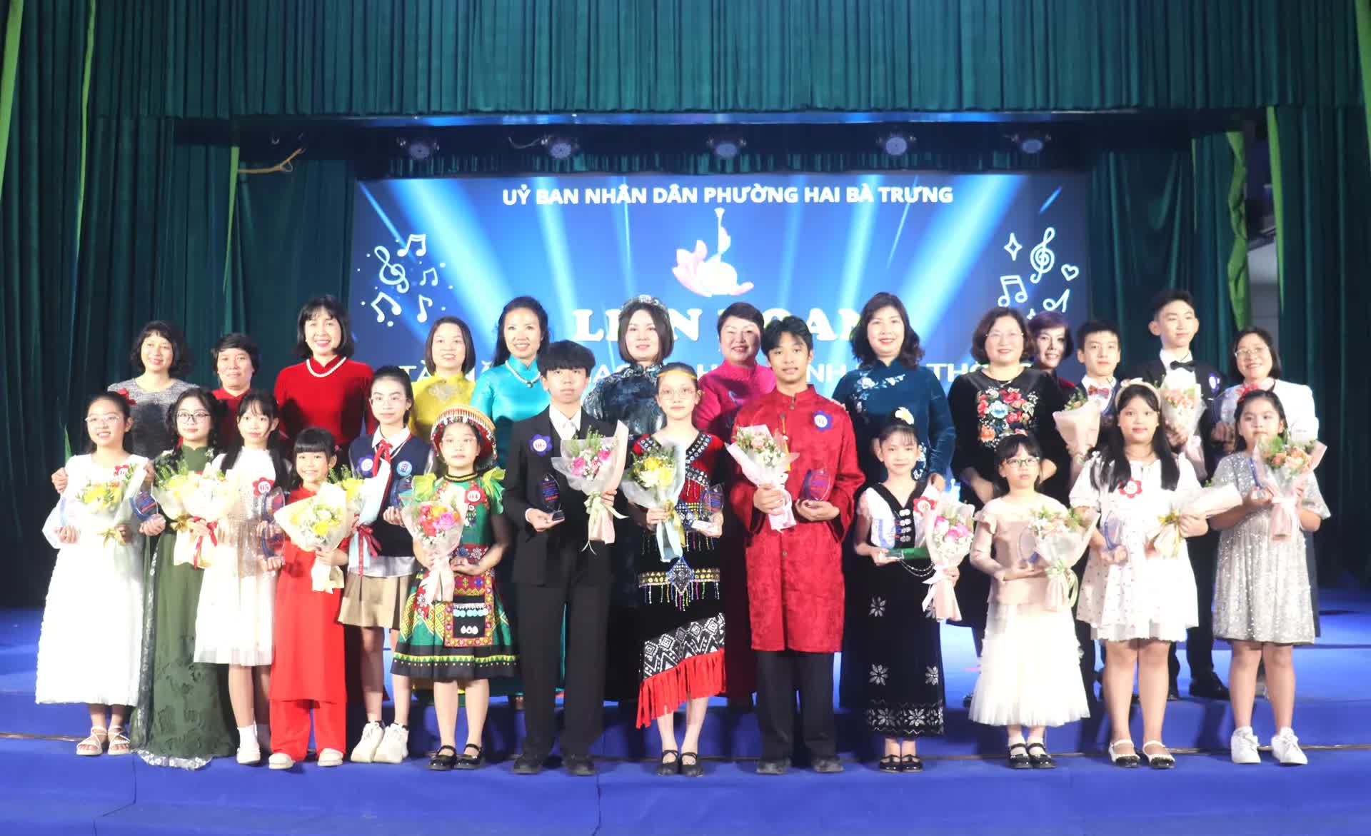 Liên hoan "Tài năng nhạc cụ học sinh phổ thông phường Hai Bà Trưng": lan tỏa giá trị tốt đẹp của âm nhạc đến cộng đồng- Ảnh 12.