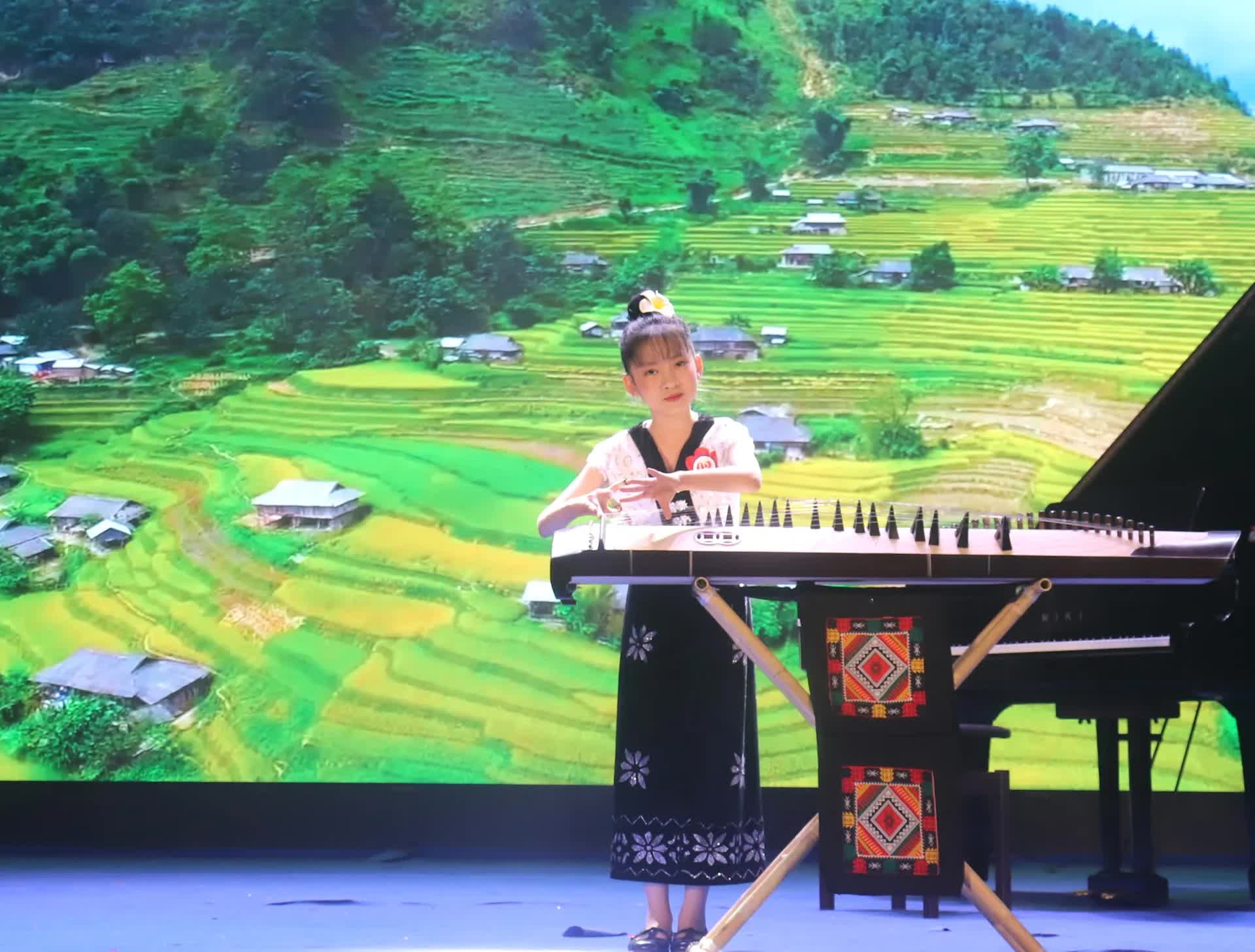 Liên hoan "Tài năng nhạc cụ học sinh phổ thông phường Hai Bà Trưng": lan tỏa giá trị tốt đẹp của âm nhạc đến cộng đồng- Ảnh 15.