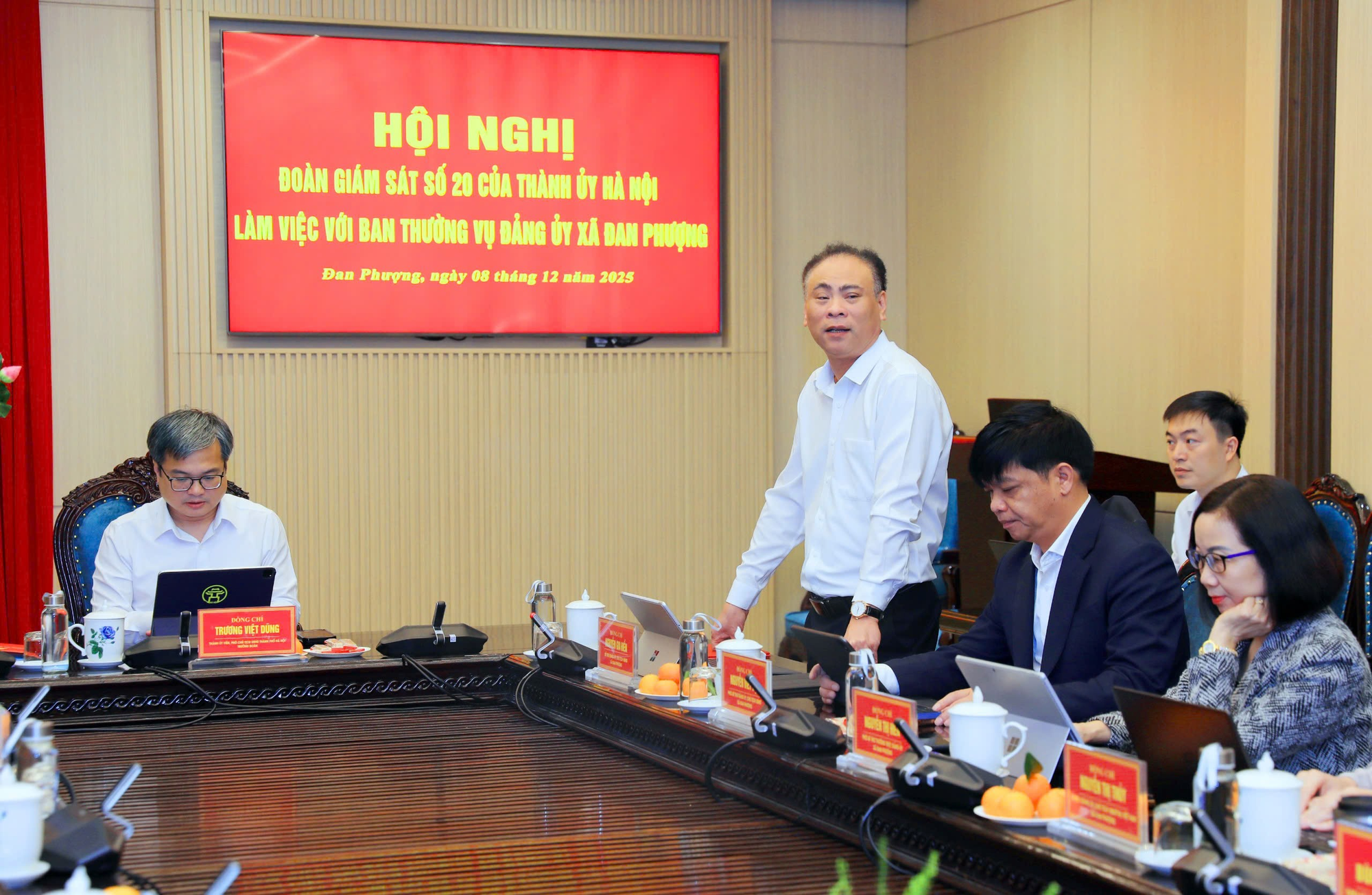 Đoàn giám sát số 20 thành ủy Hà Nội làm việc với xã Đan Phượng.- Ảnh 2.