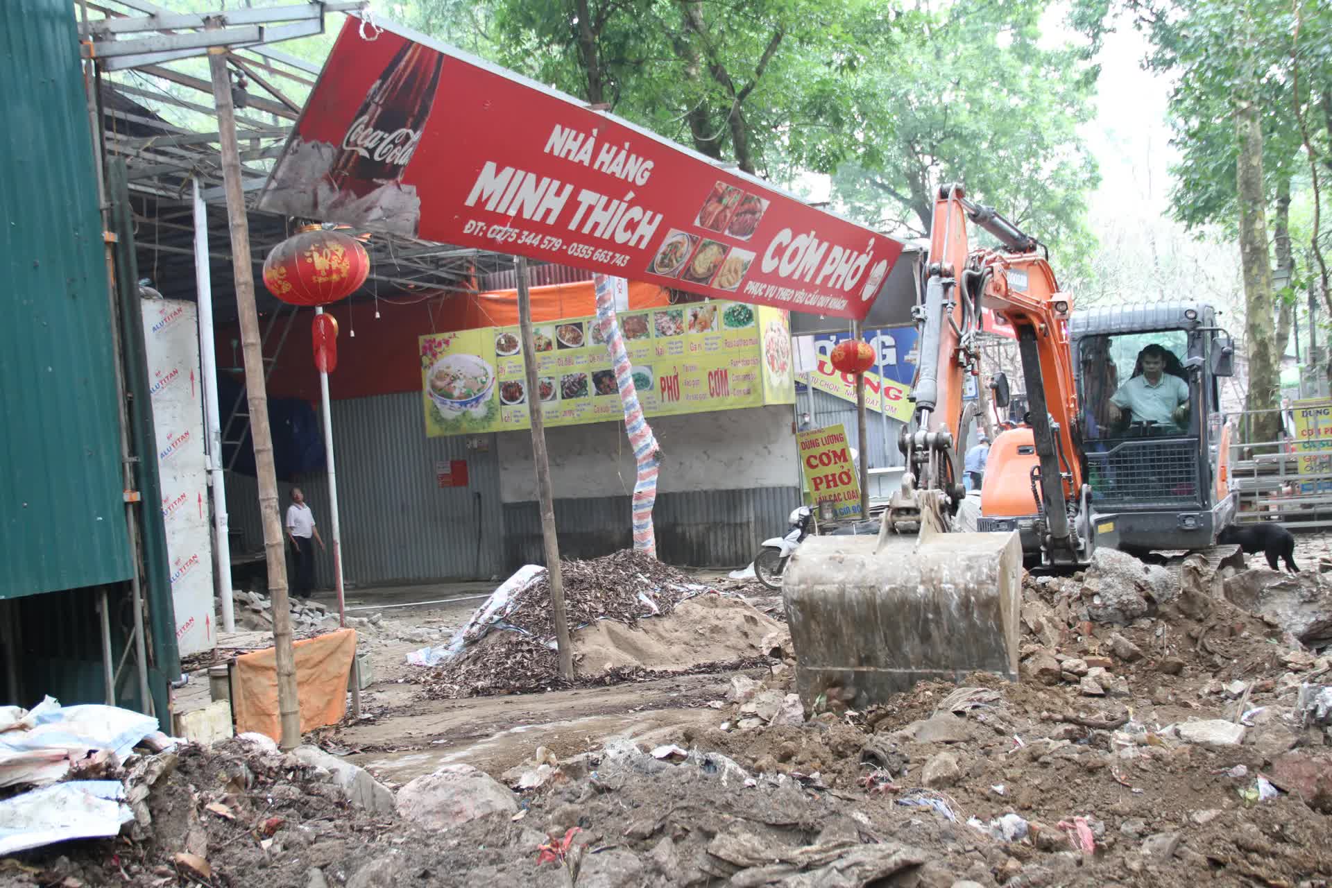 Xã Hương Sơn: Quyết tâm xây dựng hình ảnh Chùa Hương “xanh - sạch – đẹp – văn minh”- Ảnh 2.