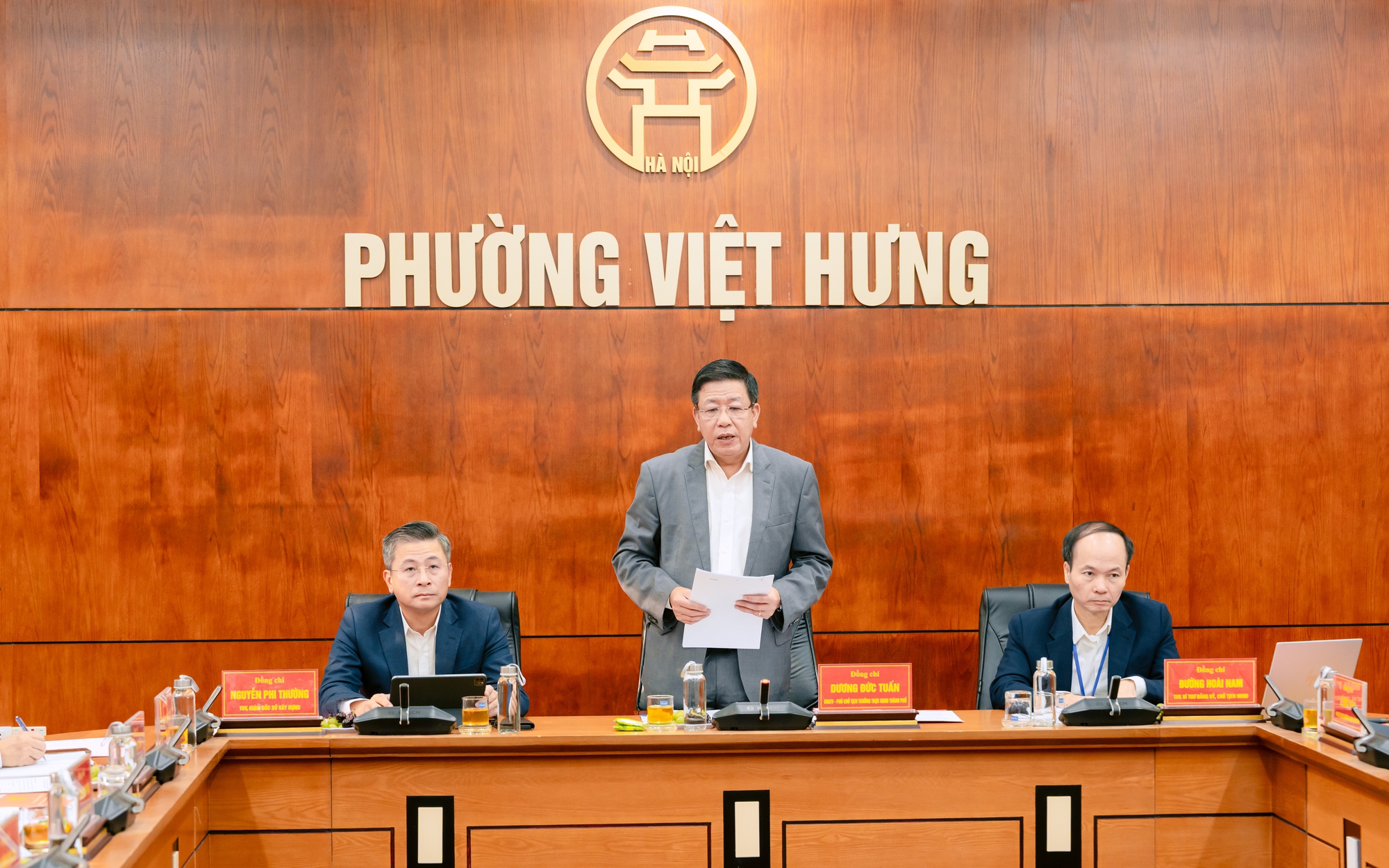 Đoàn giám sát số 11 của Ban Thường vụ Thành ủy làm việc tại phường Việt Hưng