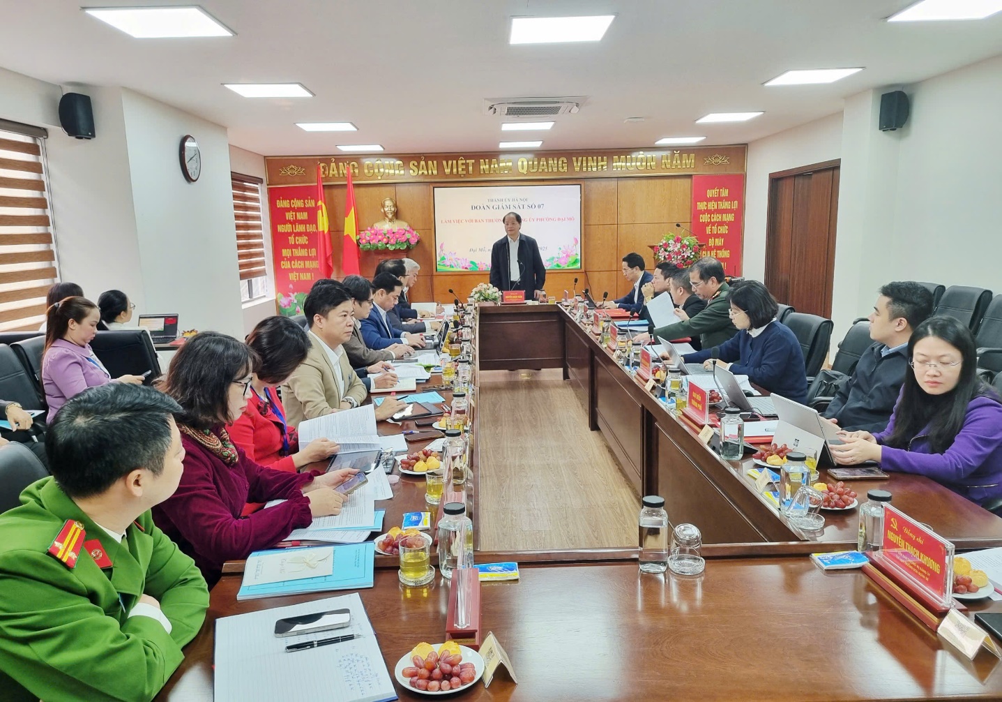 Đoàn Giám sát số 7 - Thành ủy Hà Nội làm việc với Đảng ủy phường Đại Mỗ về công tác lãnh đạo, chỉ đạo, tổ chức thực hiện một số chuyên đề trọng tâm, cấp bách năm 2025- Ảnh 1.