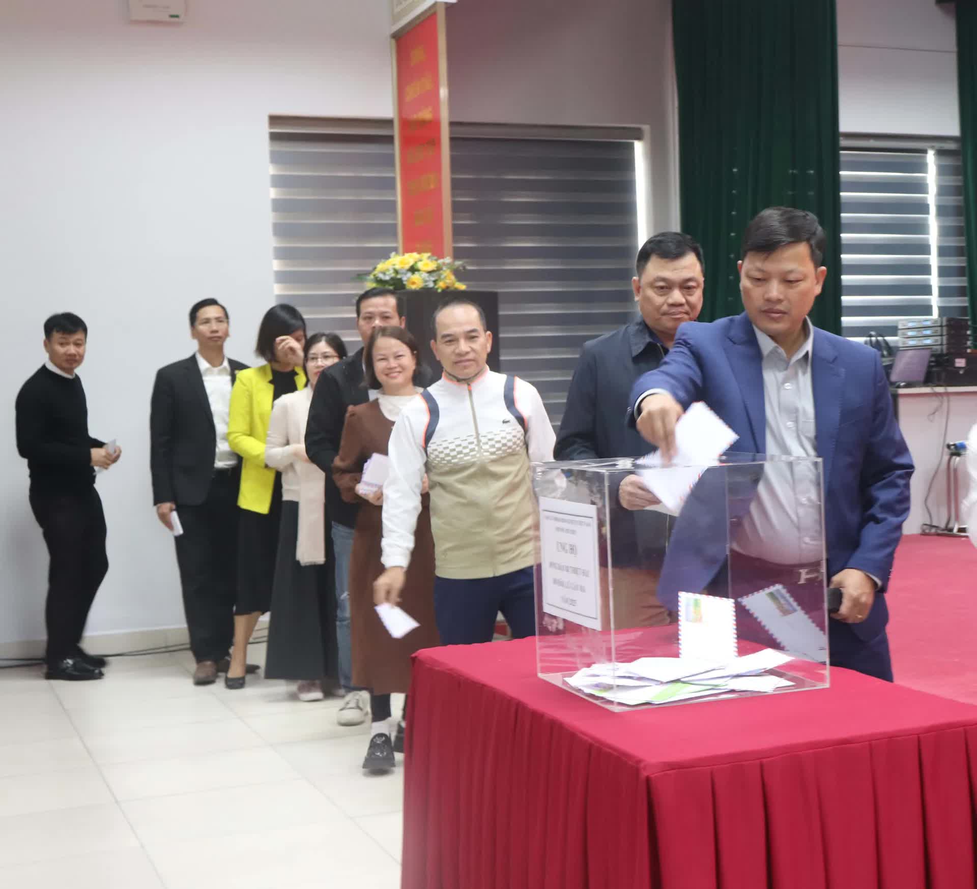 Phường Phú Diễn phát động ủng hộ đồng bào bị thiệt hại do bão, lũ đợt 2- Ảnh 3.