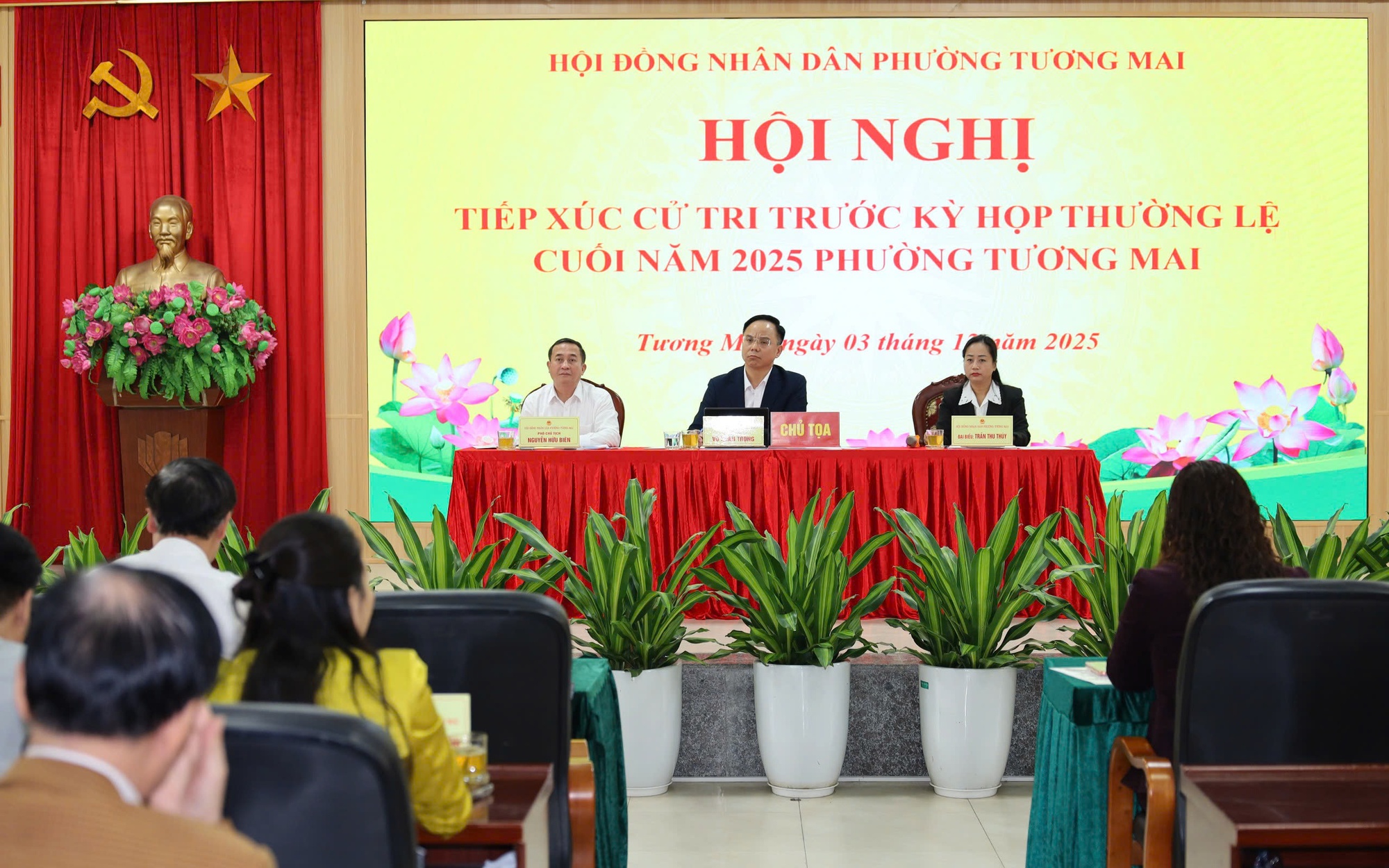 Lãnh đạo phường Tương Mai chủ trì Hội nghị tiếp xúc cử tri