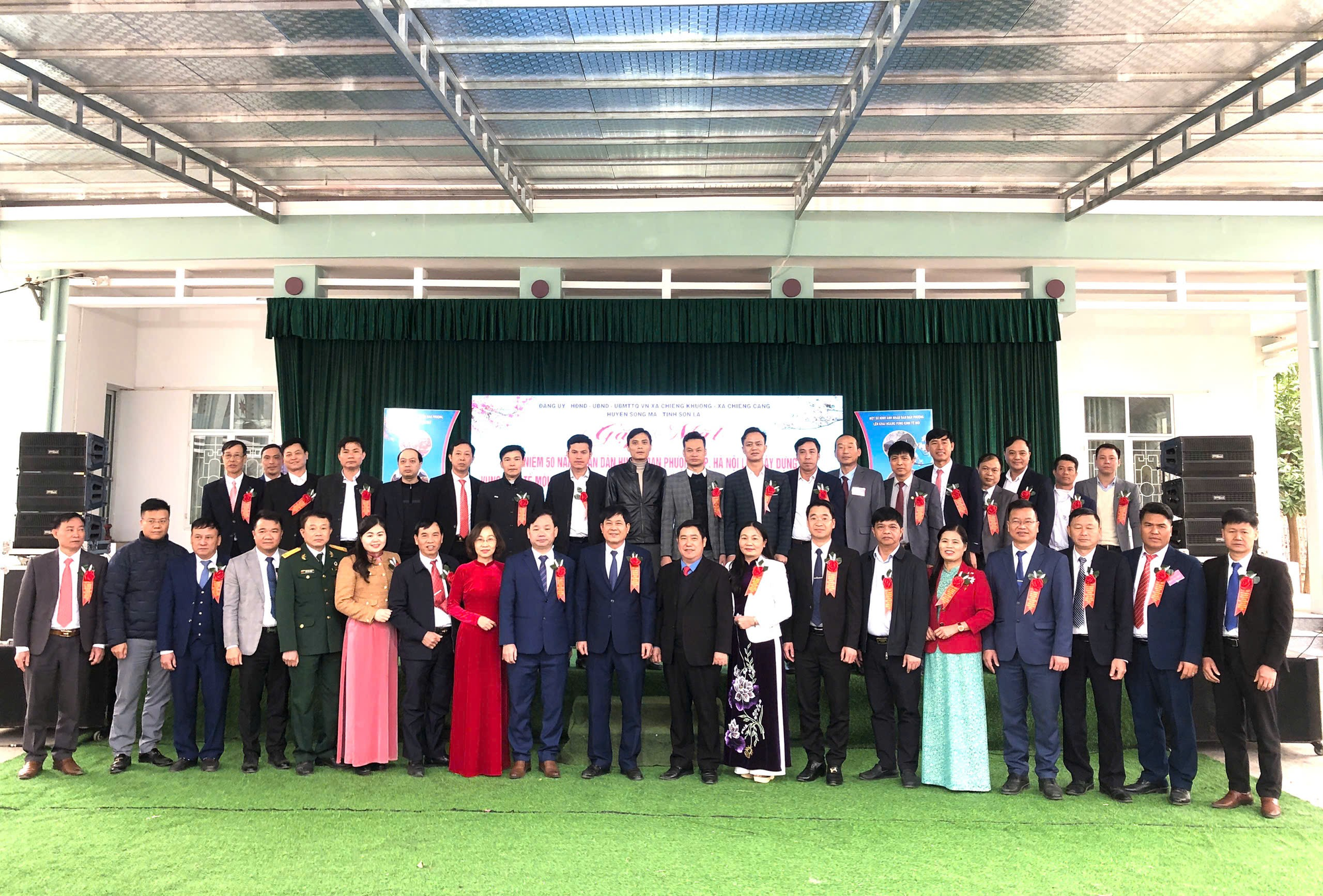 Gặp mặt kỷ niệm 50 năm Nhân dân huyện Đan Phượng lên xây dựng vùng kinh tế mới tại xã Chiềng Khương, Chiềng Cang, huyện Sông Mã, tỉnh Sơn La.- Ảnh 4.
