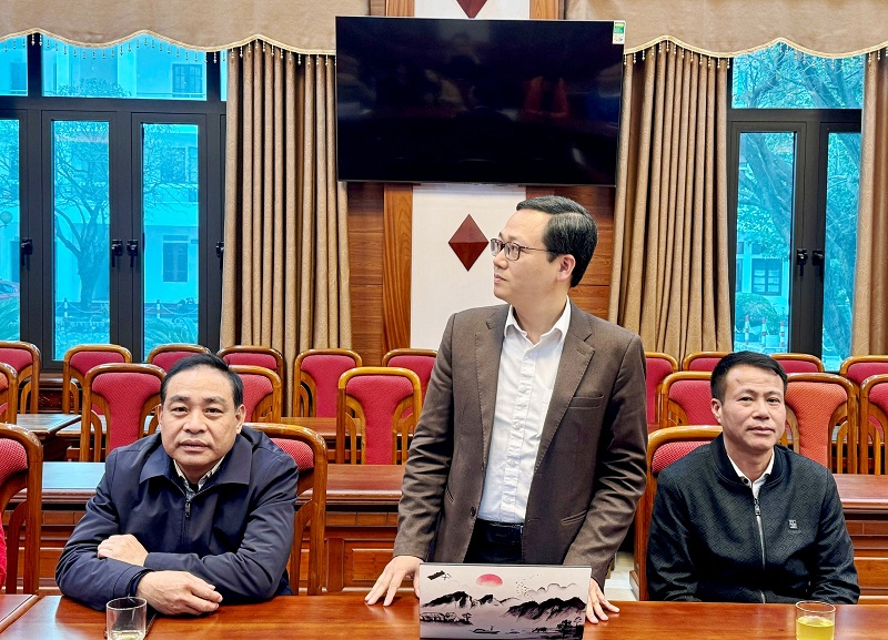 Chi bộ Văn phòng HĐND-UBND huyện Quốc Oai sinh hoạt chuyên đề với nội dung “Hà Nội trong kỷ nguyên mới - Kỷ nguyên vươn mình của dân tộc”- Ảnh 3.