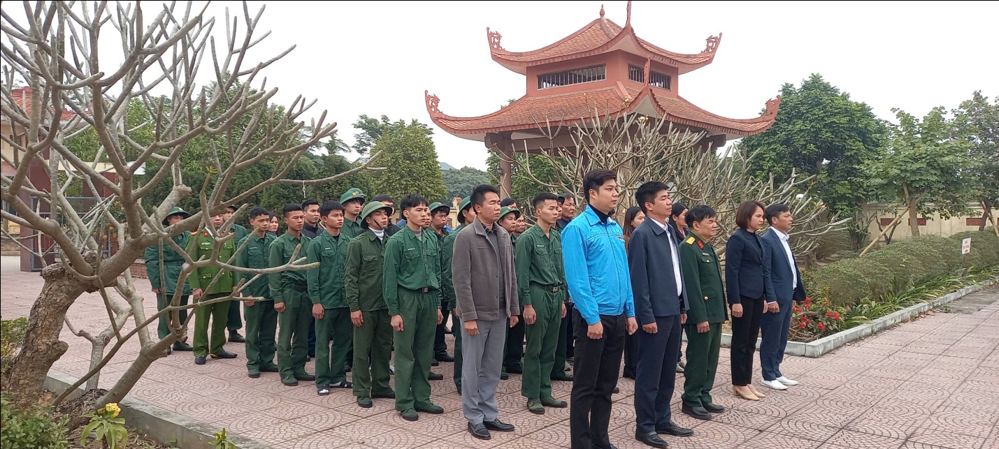 ĐẢNG UỶ-HĐND-UBND-UB MTTQ XÃ SONG PHƯƠNG GẶP MẶT ĐỘNG VIÊN CÁC QUÂN NHÂN XUẤT NGŨ VÀ GIAO NHIỆM VỤ CHO CÁC QUÂN NHÂN NHẬP NGŨ NĂM 2025.- Ảnh 2.