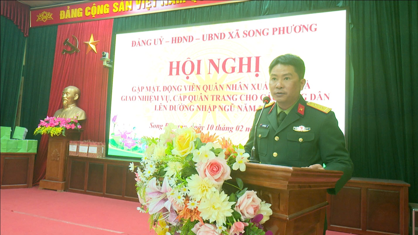 ĐẢNG UỶ-HĐND-UBND-UB MTTQ XÃ SONG PHƯƠNG GẶP MẶT ĐỘNG VIÊN CÁC QUÂN NHÂN XUẤT NGŨ VÀ GIAO NHIỆM VỤ CHO CÁC QUÂN NHÂN NHẬP NGŨ NĂM 2025.- Ảnh 6.