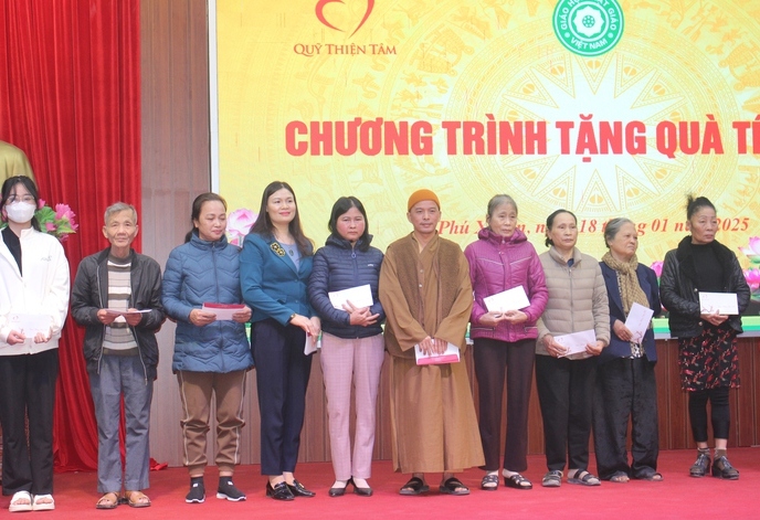 Thượng toạ Thích Thanh Tuyên: Tấm gương sáng trong công tác từ thiện- Ảnh 1.