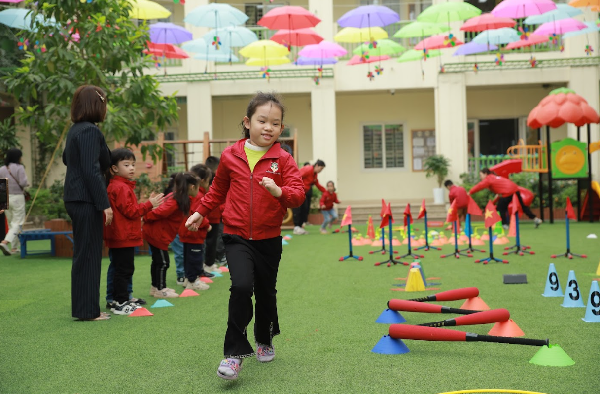 Giao lưu chuyên môn giữa trường mầm non Hoa Sữa và trường mầm non Viên Nội- Ảnh 2.