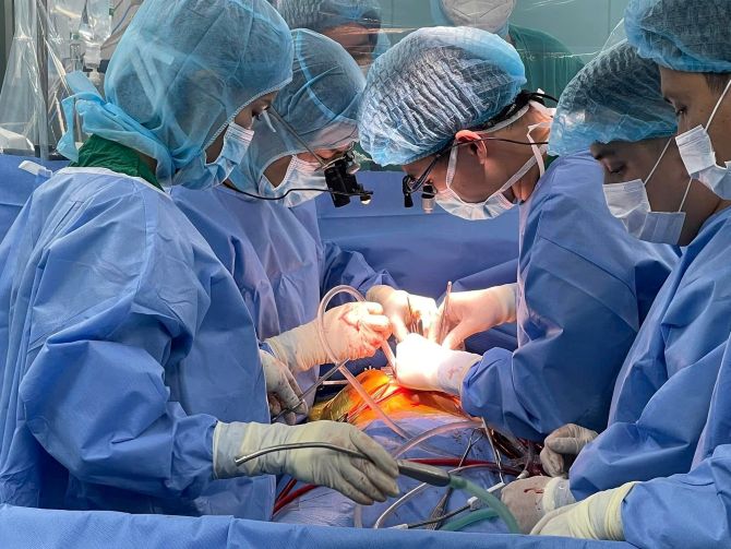 Bệnh viện Tim Hà Nội: Thực hiện thành công nhiều kỹ thuật mới trong điều trị các bệnh lý về tim mạch- Ảnh 1.