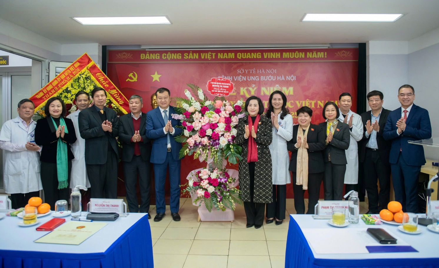 Tổng hợp thông tin các đồng chí lãnh đạo Đảng, Nhà nước, Bộ Y tế, thành phố Hà Nội chúc mừng các đơn vị ngành y tế Hà Nội nhân kỷ niệm 70 năm Ngày Thầy thuốc Việt Nam- Ảnh 7.