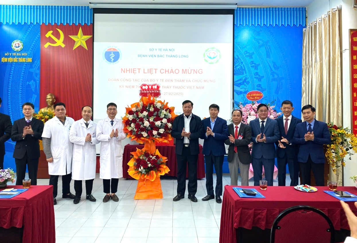 Tổng hợp thông tin các đồng chí lãnh đạo Đảng, Nhà nước, Bộ Y tế, thành phố Hà Nội chúc mừng các đơn vị ngành y tế Hà Nội nhân kỷ niệm 70 năm Ngày Thầy thuốc Việt Nam- Ảnh 9.