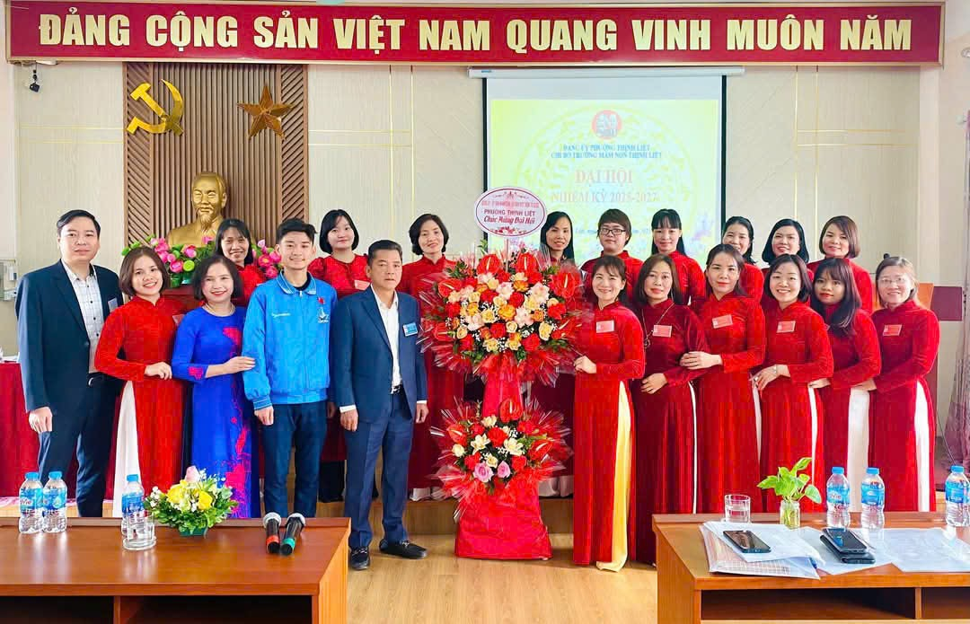 Tấm gương cô Phó hiệu trưởng năng động, sáng tạo mảnh ghép màu hồng tạo nên bức tranh đẹp- Ảnh 1.